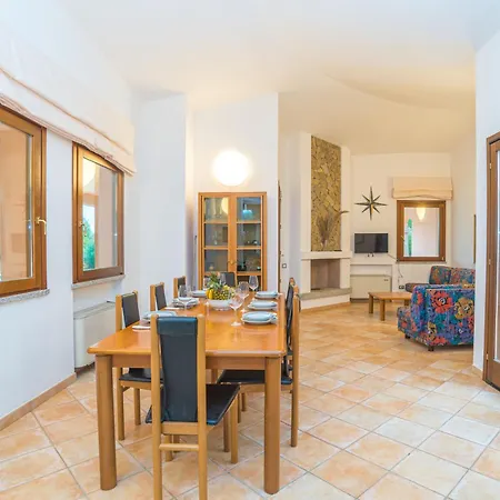 Nyaraló Rei Sole - Rei305 By Interhome *